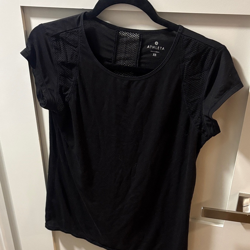 Athleta Women's Short Sleeve Black Tee